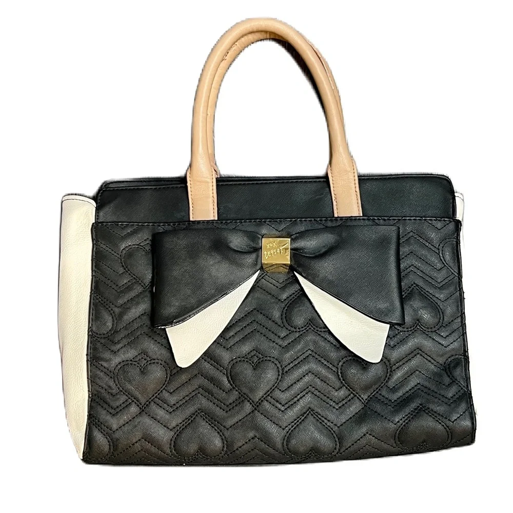 Betsey Johnson betsey johnson